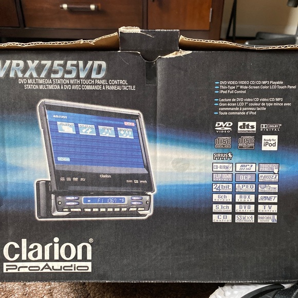 Clarion Car DVD Player - Picture 6 of 6